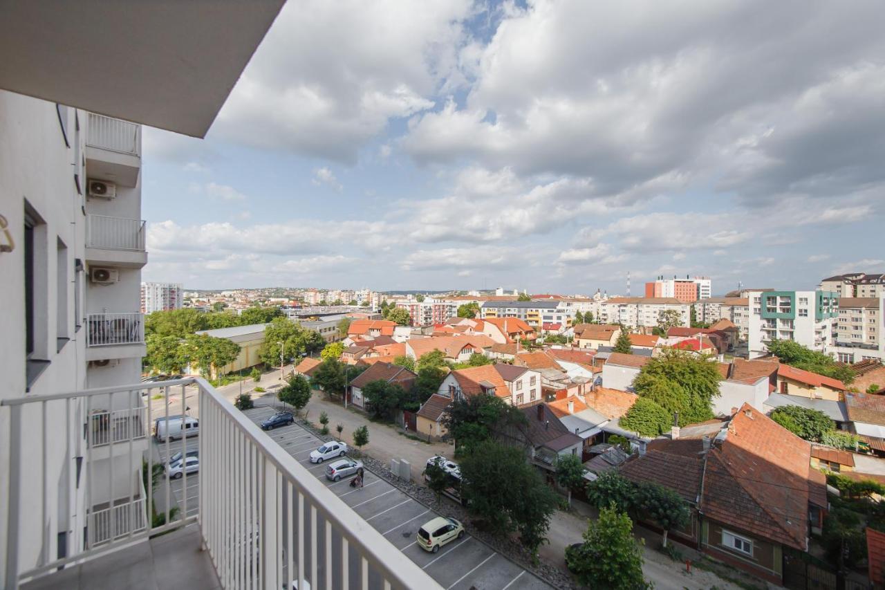 Pinkwood Harmony Apartment Oradea Exterior photo